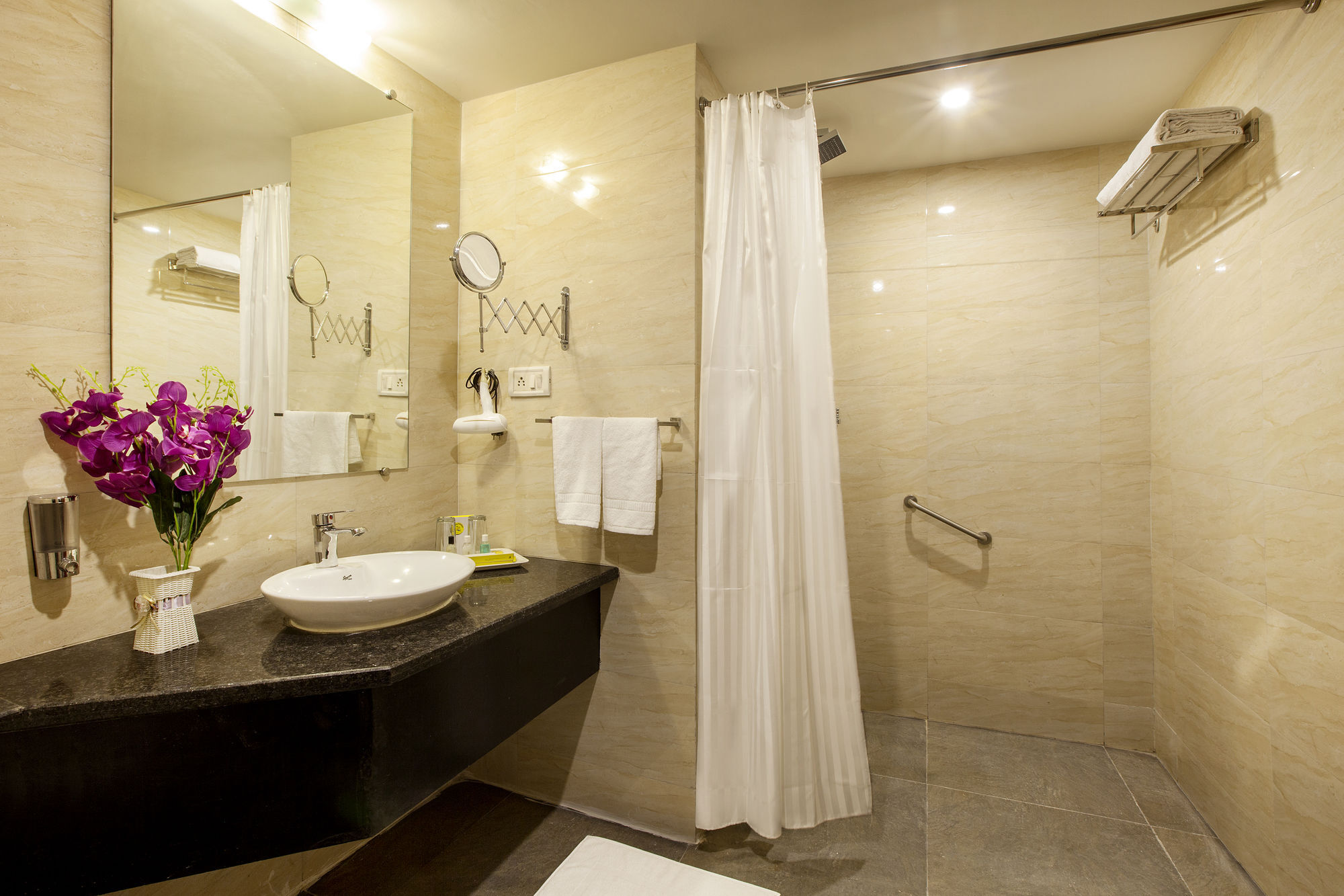Daman Casa Tesoro A Sterling Holidays Resort ภายนอก รูปภาพ